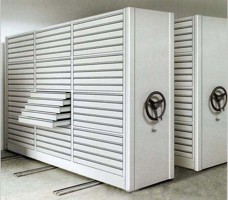 �ܼ��������